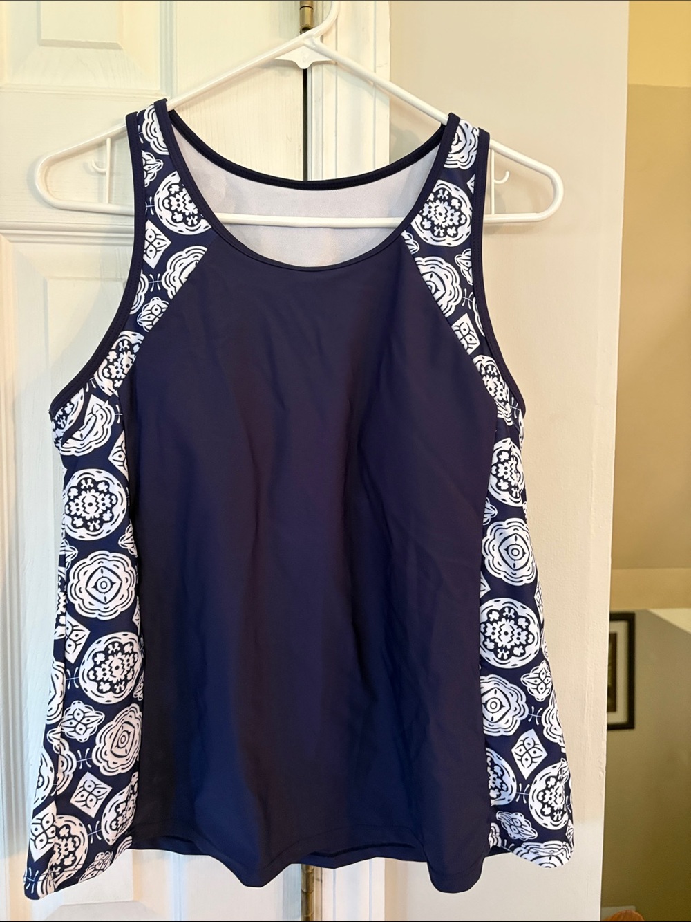 Source Unknown Navy Blue & White Printed Women's Tank Swim Top